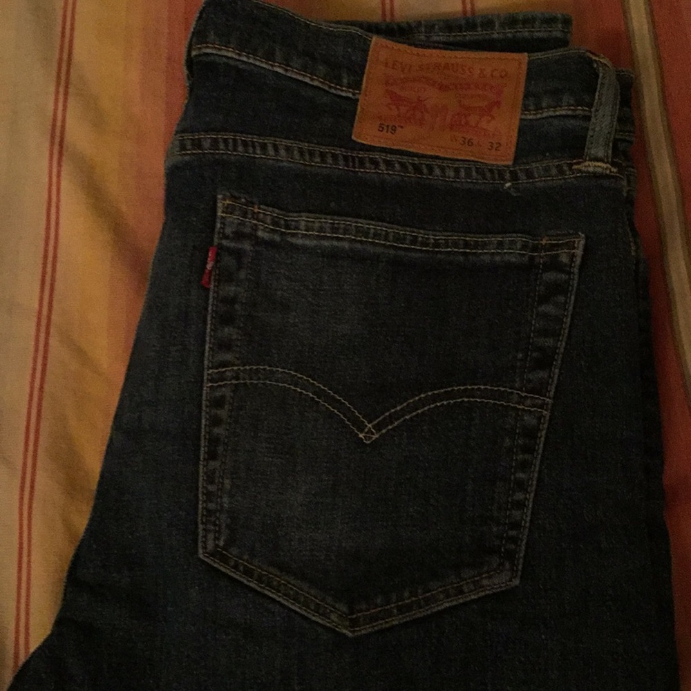 NWOT Men’s Levi’s 519 Jeans